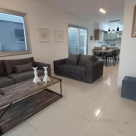 Sunset Gardens, 2 Villa *
