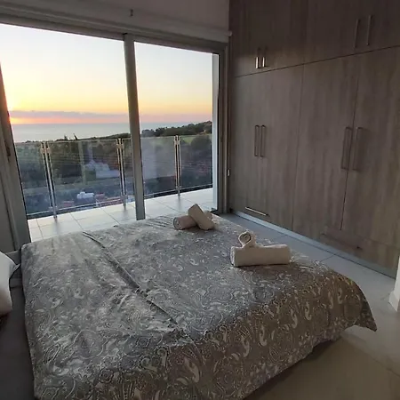 Villa Sunset Gardens, 2