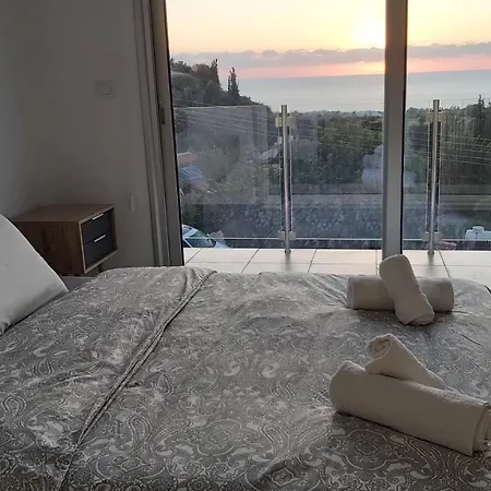 Sunset Gardens, 2 *