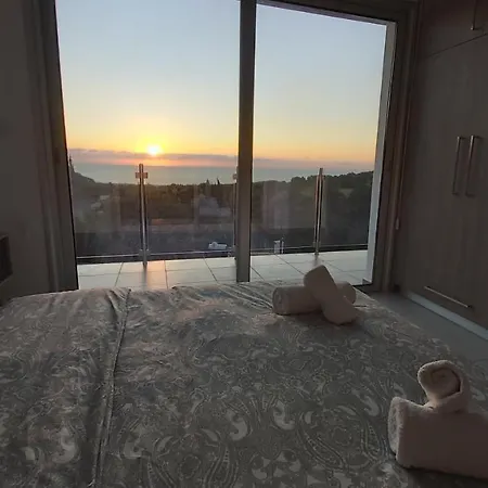 Villa Sunset Gardens, 2